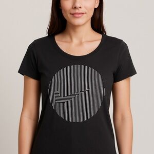 Nike Tee Black White graphic short sleeve Crewneck size large